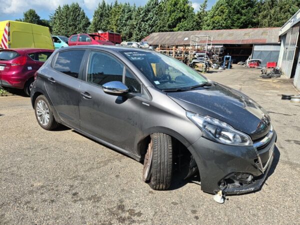 https://opisto-prod-pic.opisto.s3.eu-west-1.bso.st/6156/vhu_photo/2024/09/Vehicule-PEUGEOT-2081PHASE2-2018-b4af949e5772517076cf6cc4e3a59974590fbcb5fd9a4c24372f411e8d2babc1_o.jpg