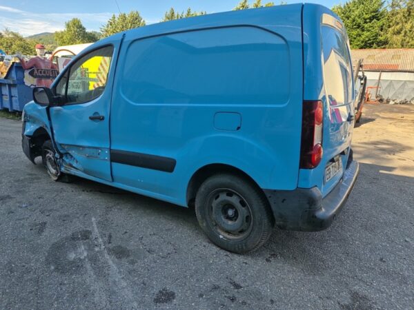 https://opisto-prod-pic.opisto.s3.eu-west-1.bso.st/6156/vhu_photo/2024/09/Vehicule-PEUGEOT-PARTNER2PHASE3-2016-f7c5624dbb6c6f621fda5e8a0488ea05e844b9220618436a2b4f65114f886994_o.jpg