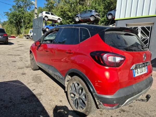 https://opisto-prod-pic.opisto.s3.eu-west-1.bso.st/6156/vhu_photo/2024/08/Vehicule-RENAULT-CAPTUR1PHASE2-2018-5a14203c2c111bcbaef6970751dde4b36ea4c93a4d2458e529d54c58fb4237ae_o.jpg