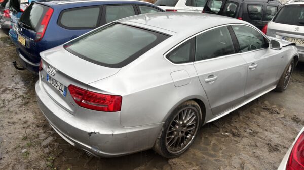 https://opisto-prod-pic.opisto.s3.eu-west-1.bso.st/6156/vhu_photo/2025/03/Vehicule-AUDI-A51SPORTBACKPHASE1-2010-2c7344c3fdfb33162f409865d2db29983df2aa5dd1378e6351f03b4f9610d317_o.jpg