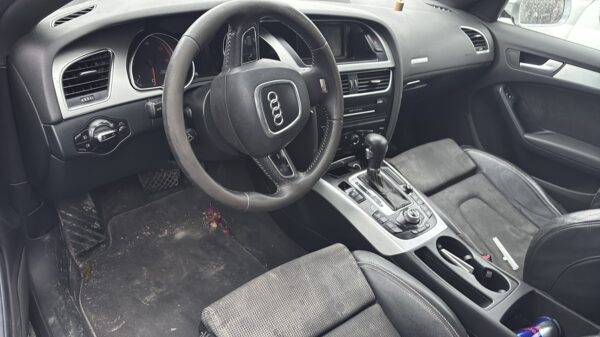 https://opisto-prod-pic.opisto.s3.eu-west-1.bso.st/6156/vhu_photo/2025/03/Vehicule-AUDI-A51SPORTBACKPHASE1-2010-fb6f6aaf45075cbc2c3ddb5a0d836b053425d756e96da611d4fbad813b7c4540_o.jpg