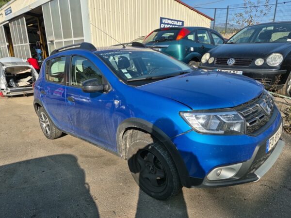 https://opisto-prod-pic.opisto.s3.eu-west-1.bso.st/6156/vhu_photo/2024/11/Vehicule-DACIA-SANDERO2PHASE2-2018-1f4b30e83d6a92a56fb45754375c2871f58e1f4341c6a93c63bffe3e2701098b_o.jpg