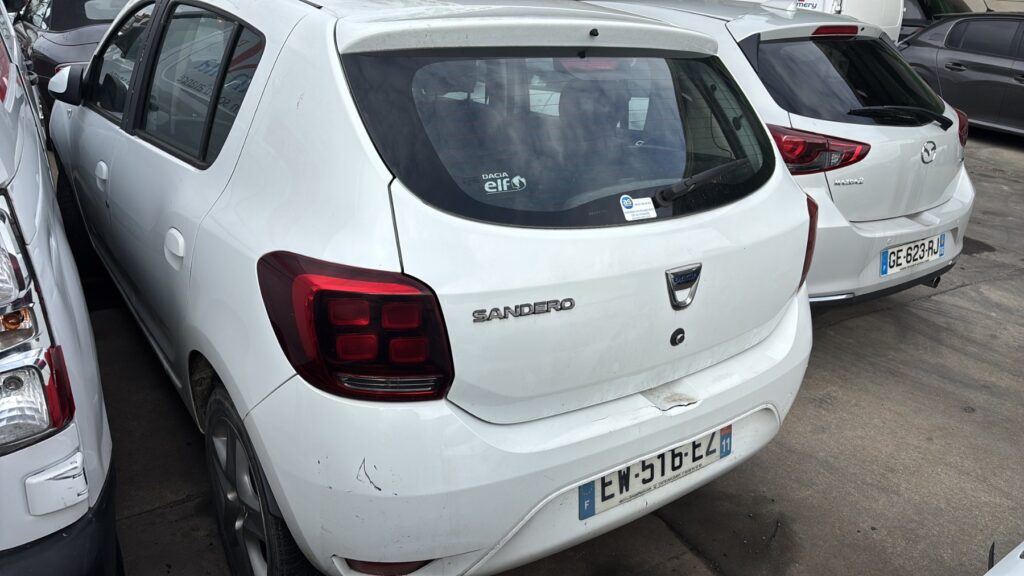 https://opisto-prod-pic.opisto.s3.eu-west-1.bso.st/6156/vhu_photo/2025/02/Vehicule-DACIA-SANDERO2PHASE2-2018-9c8fd19d4c9bda03000280db3890962395c6d4c66ef22b38e11b36b67e92c8b7_o.jpg