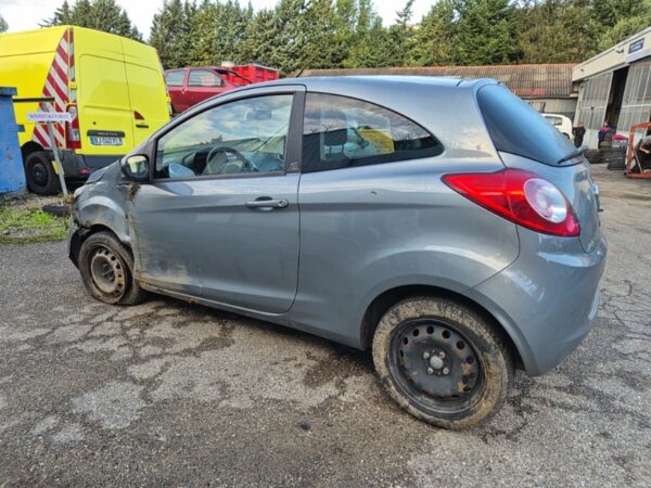 https://opisto-prod-pic.opisto.s3.eu-west-1.bso.st/6156/vhu_photo/2024/10/Vehicule-FORD-KA2PHASE2-2016-312078e81157082a435e730dd2d32e737abc78489451fe80d8dd13f95bc06eb0_o.jpg