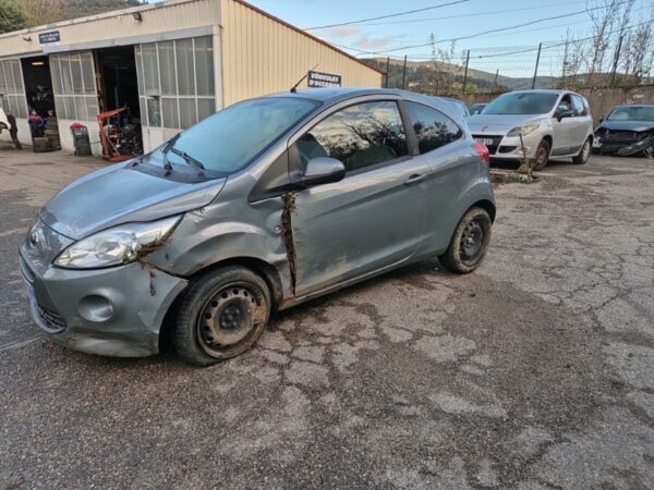 https://opisto-prod-pic.opisto.s3.eu-west-1.bso.st/6156/vhu_photo/2024/10/Vehicule-FORD-KA2PHASE2-2016-645433024c1077897b9aebcd5c0fe711b45cbeab6794b792994f7e7aac6b1373_o.jpg