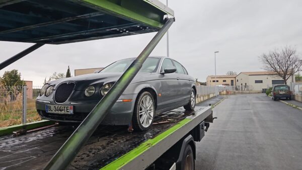 https://opisto-prod-pic.opisto.s3.eu-west-1.bso.st/6011/vhu_photo/2025/03/Vehicule-JAGUAR-S-TYPE-PHASE-2-2-7-2005-0930395a1b2a59d0c58ecf9e463aad07b0acec7bc51528182d98229130349173_o.jpeg