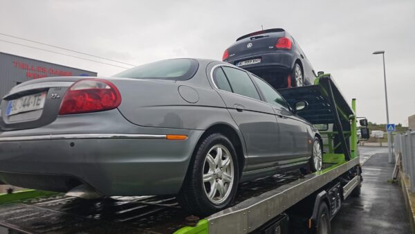 https://opisto-prod-pic.opisto.s3.eu-west-1.bso.st/6011/vhu_photo/2025/03/Vehicule-JAGUAR-S-TYPE-PHASE-2-2-7-2005-91721772e80e5fd4c5d96312f78f9413db0d6cafe15d15e4cdd98e3d8b4f9351_o.jpeg