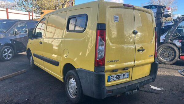 https://opisto-prod-pic.opisto.s3.eu-west-1.bso.st/6011/vhu_photo/2024/12/Vehicule-PEUGEOT-EXPERT-2-2-2014-3aae92fe8f42bd37ffbd6968777799a16a3038594f5a9f761c402168495c34c2_o.JPG