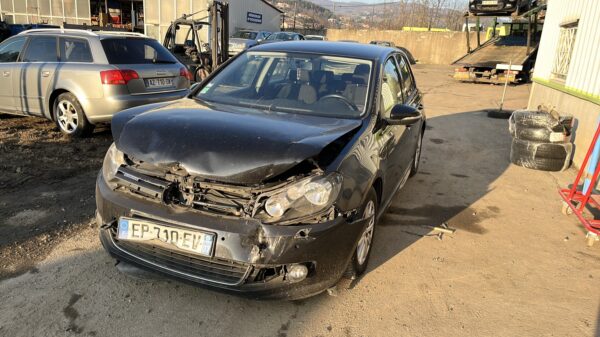 https://opisto-prod-pic.opisto.s3.eu-west-1.bso.st/6156/vhu_photo/2025/01/Vehicule-VOLKSWAGEN-GOLF6-2011-613c41794f240475bf5a5bb043c8b58197dfa96ccd5645b73803f69c49751ca2_o.jpg