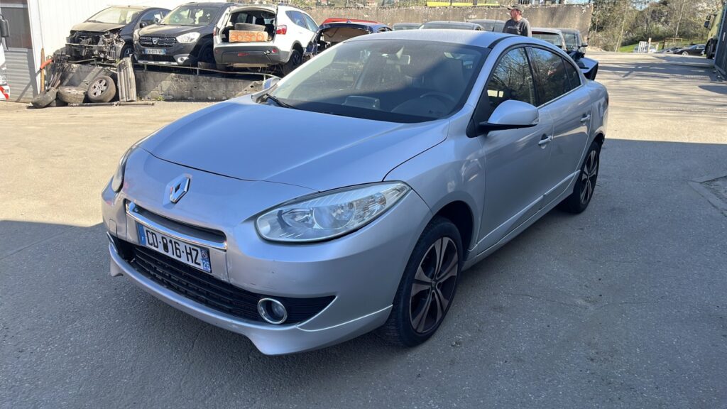 https://opisto-prod-pic.opisto.s3.eu-west-1.bso.st/6156/vhu_photo/2025/04/Vehicule-RENAULT-FLUENCEPHASE1-2012-d331381603239f41cda4b27a013bada36da172c2435f6737918e895daca6a504_o.jpg